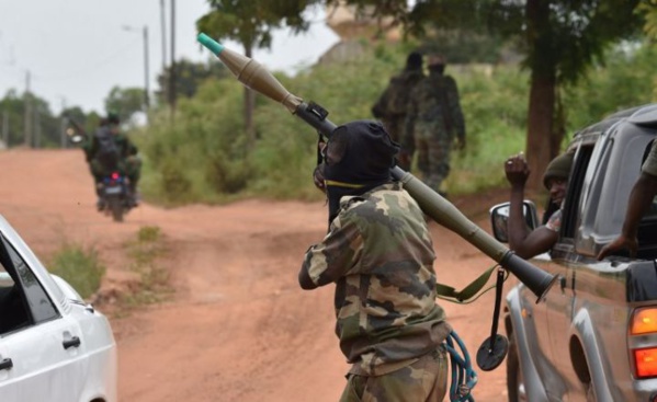 Côte d'Ivoire: les mutins tiennent Bouaké, les habitants souffrent