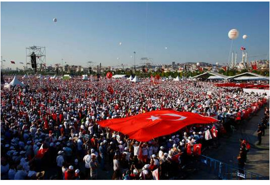 Turquie: rassemblement géant à l'arrivée de la "marche pour la justice"