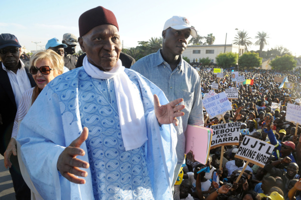 Législatives/Sénégal: l'ex-président Wade rentre à Dakar