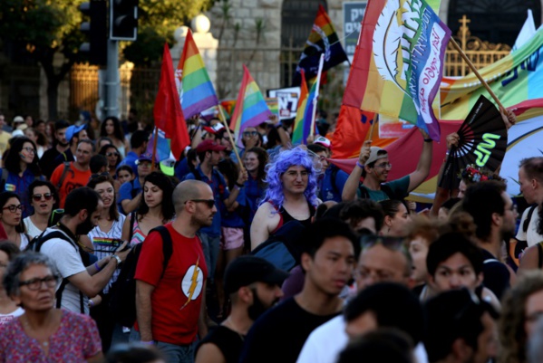 Des milliers de personnes à la Gay Pride de Jérusalem