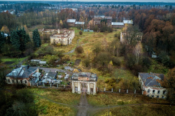 Russie : les domaines de l'ancienne aristocratie se délabrent dans l'indifférence