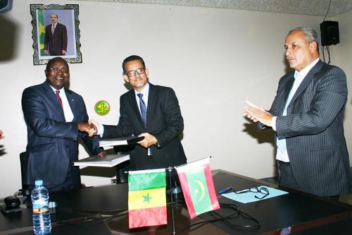 Signature d’un contrat de location des pirogues de pêche artisanale entre la Mauritanie et le Sénégal