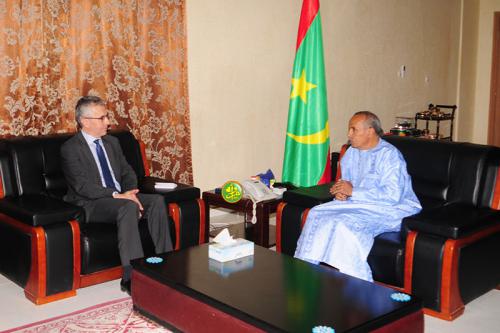 Le Président de l'Assemblée Nationale reçoit l'ambassadeur français en Mauritanie