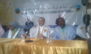 Ould Boubacar face aux jeunes du Mouvement El Hor