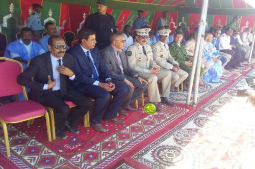 Le ministre de la Défense nationale supervise à Akjoujt en compagnie du chef d'état-major de la gendarmerie nationale l'inauguration d'un camp militaire