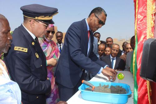 Le Premier ministre préside la cérémonie de pose de la première pierre pour la réalisation du programme de reconstruction des structures éducatives à Nouakchott