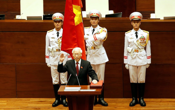 Le Président de la République félicite le Président de la République du Viet Nam socialiste