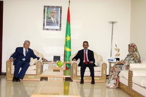 Le Premier ministre reçoit l’ambassadeur du Brésil en Mauritanie