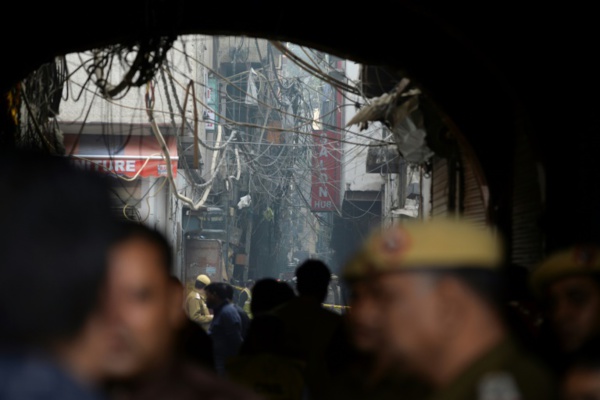 Inde: un incendie dans une usine de New Delhi fait 43 morts