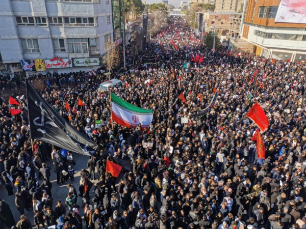 Iran : 32 morts dans une bousculade lors de l'enterrement de Soleimani