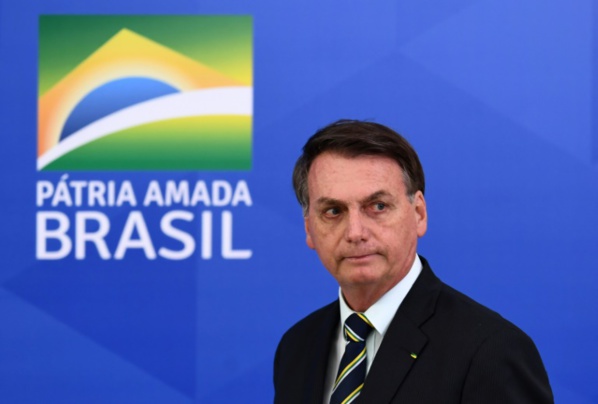 Brésil: Bolsonaro visé par une enquête, premier pas vers une possible destitution