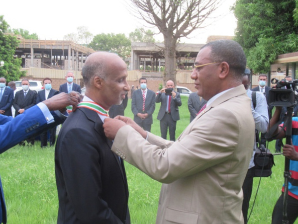 L’Ambassadeur de Mauritanie au Niger élevé au rang de ‘’Commandeur dans l’Ordre de Mérite du Niger’’