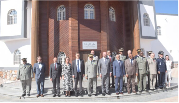 Le président du Conseil européen visite le Collège de défense du G7 à Nouakchott