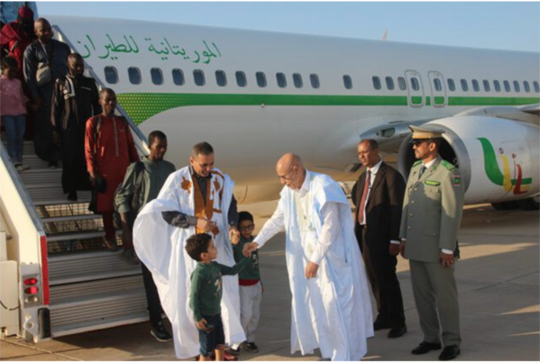 Le Président de la République accueille les Mauritaniens rapatriés du Soudan