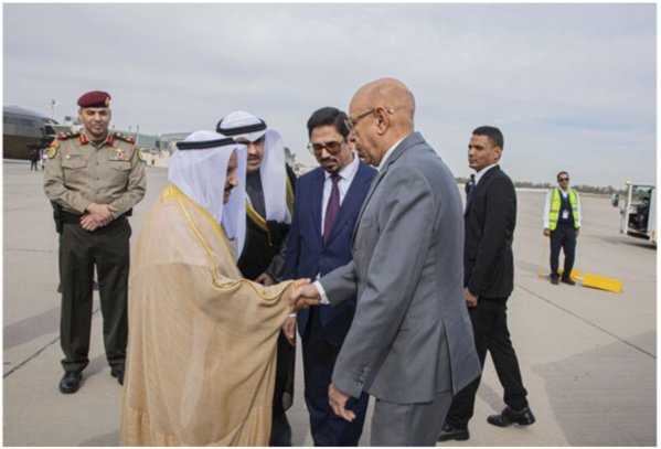 Arrivée du Président de la République à Koweït City pour présenter ses condoléances