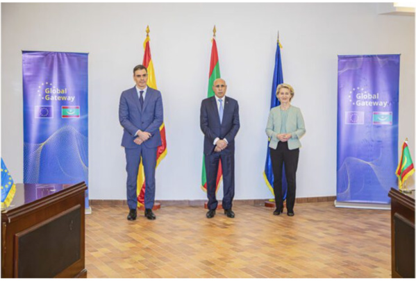 Le Président de la République supervise la signature des accords avec l’Espagne et l’Union européenne