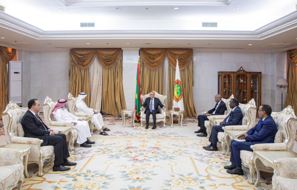 Le Président de la République reçoit le PDG d’Arabsat