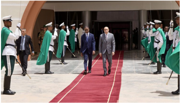 Le Président de la République se rend à N’Djamena pour assister à la cérémonie d’investiture du Président tchadien