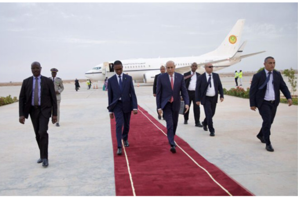 Le Président de la République, Président de l’Union africaine regagne Nouakchott en provenance de Paris