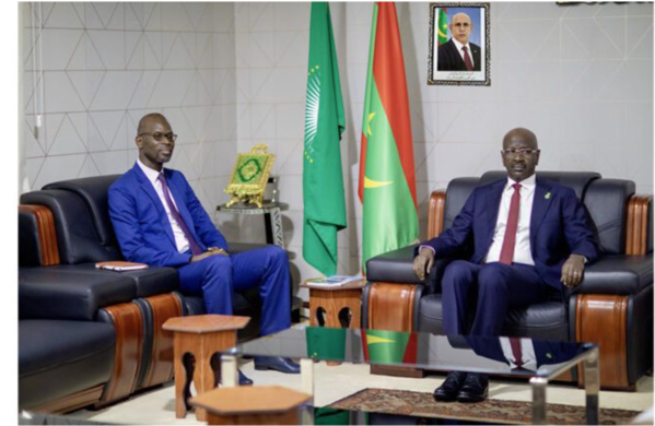 Le ministre des Affaires étrangères reçoit l’ambassadeur du Sénégal