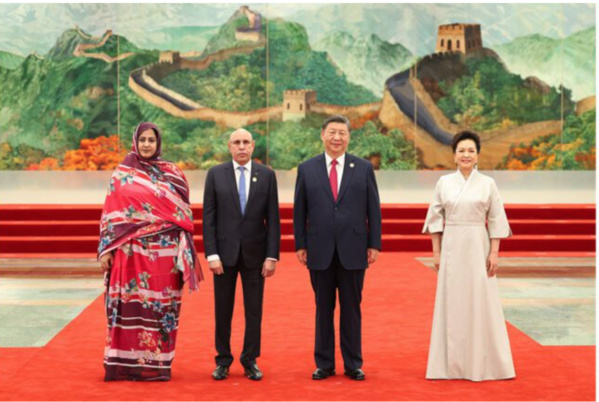 Le Président de la République, Président de l’Union Africaine et la Première Dame assistent à un dîner offert par le Président chinois et son épouse