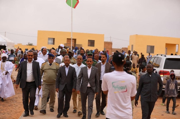 Le délégué général de Taazour inaugure une école dans le quartier d’El Jadida à Tidjikja