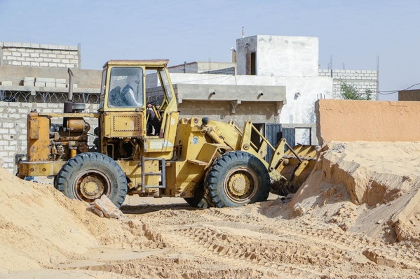 Le Délégué TAAZOUR s’enquiert du déroulement des travaux dans certains écoles dans les wilayas de Noukchott