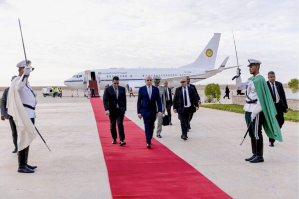 Le Président de la République regagne Nouakchott après avoir participé au Sommet arabe extraordinaire