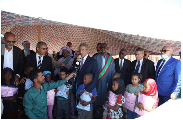 Distribution de 6000 uniformes scolaires aux élèves des écoles de Sebkha