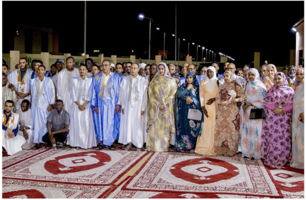 Le Président de la République préside un banquet de l’Iftar avec un groupe d’étudiants de l’université