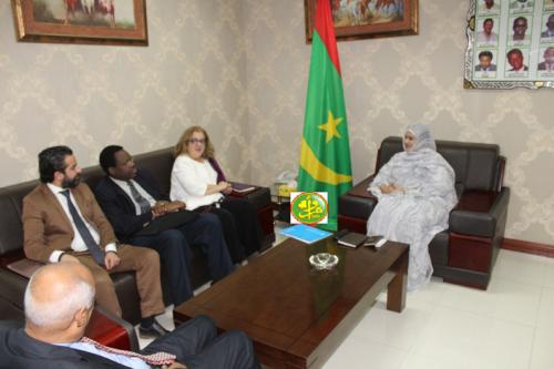 La ministre secrétaire générale du gouvernement s’entretient avec la directrice du bureau régional de l'UNESCO à Rabat