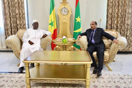 Le Président de la République s'entretient en-tête-à-tête avec son homologue sénégalais