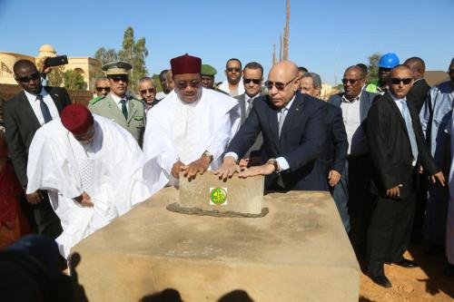 Le Président de la République pose la première pierre pour la construction du nouveau bâtiment de l’ambassade de Mauritanie au Niger