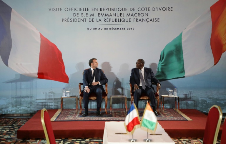 Economie et affaires militaire au programme de Macron à Bouaké et Niamey