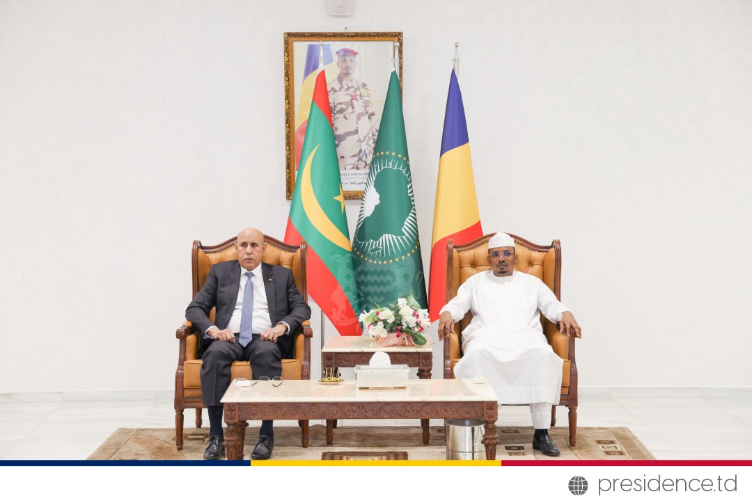 Le Président de la République s'est entretenu avec le Président tchadien à N’Djamena