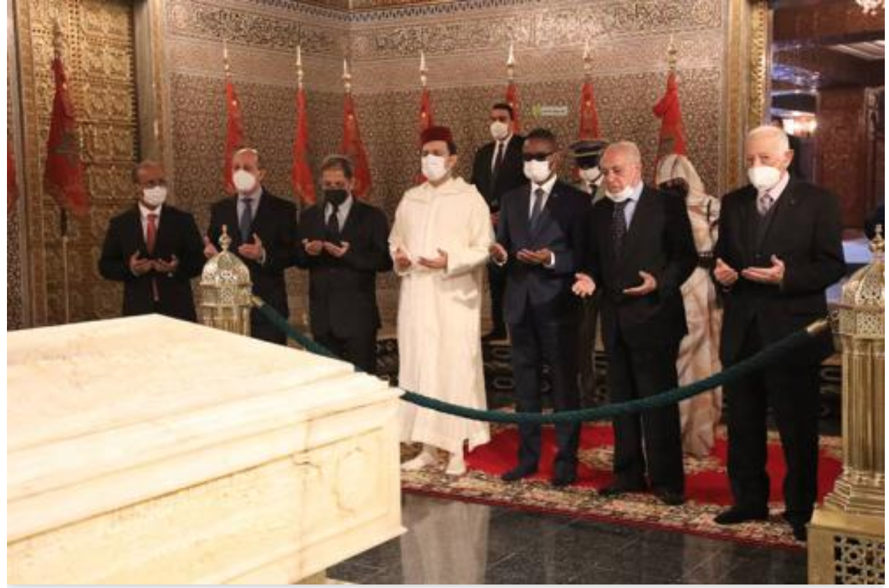 Le Premier ministre visite le Mausolée de feu le roi Mohammed V