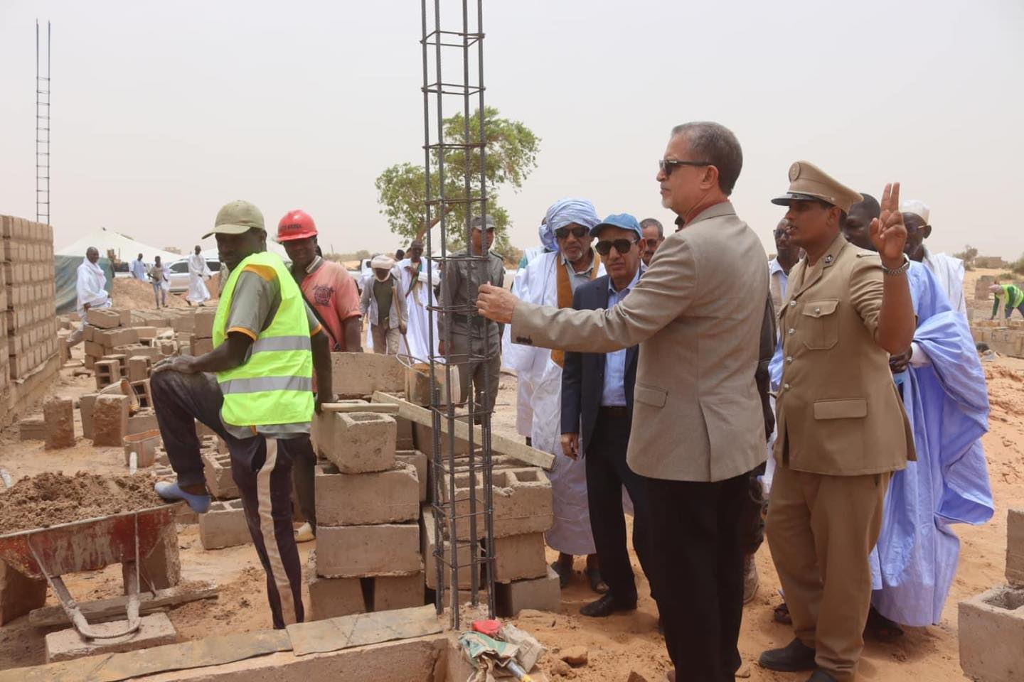 Gorgol: le Délégué Général de TAAZOUR inaugure le collège d'El Hela  et s'engage à étudier les problèmes liés à l'accès de la commune de Melzem Teichet à l'eau