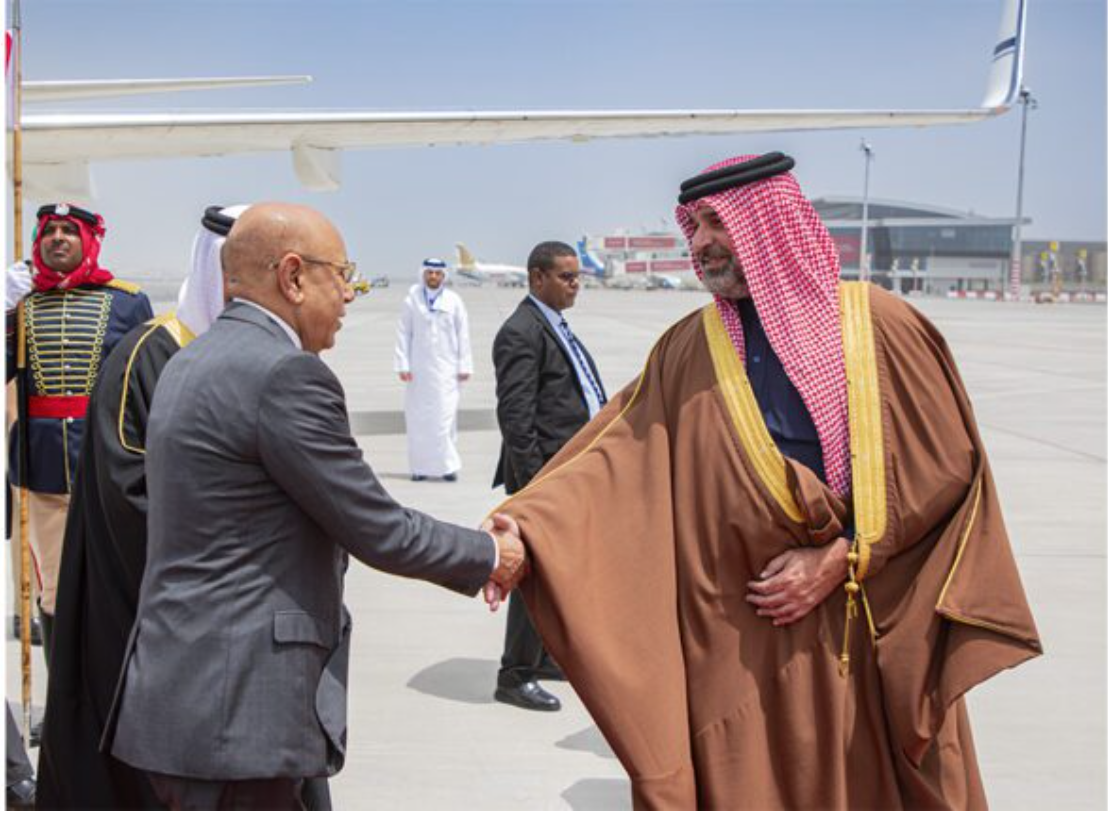 Arrivée du Président de la République à Manama