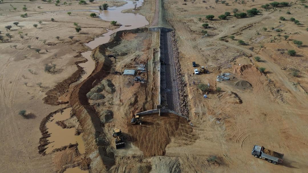 Au coeur de l'Aftout, le Délégué Général de TAAZOUR inaugure et lance d'importants agricoles et éducatifs