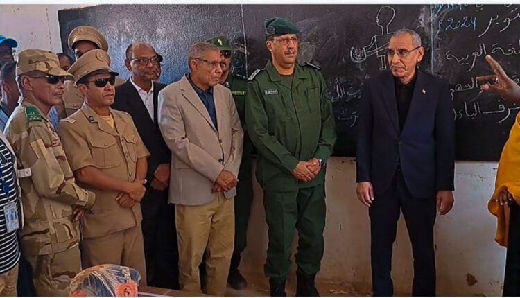 Le ministre de l’Intérieur visite le camp de réfugiés maliens de M’Berra