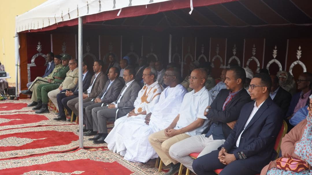 Le délégué général de Taazour inaugure une école dans le quartier d’El Jadida à Tidjikja